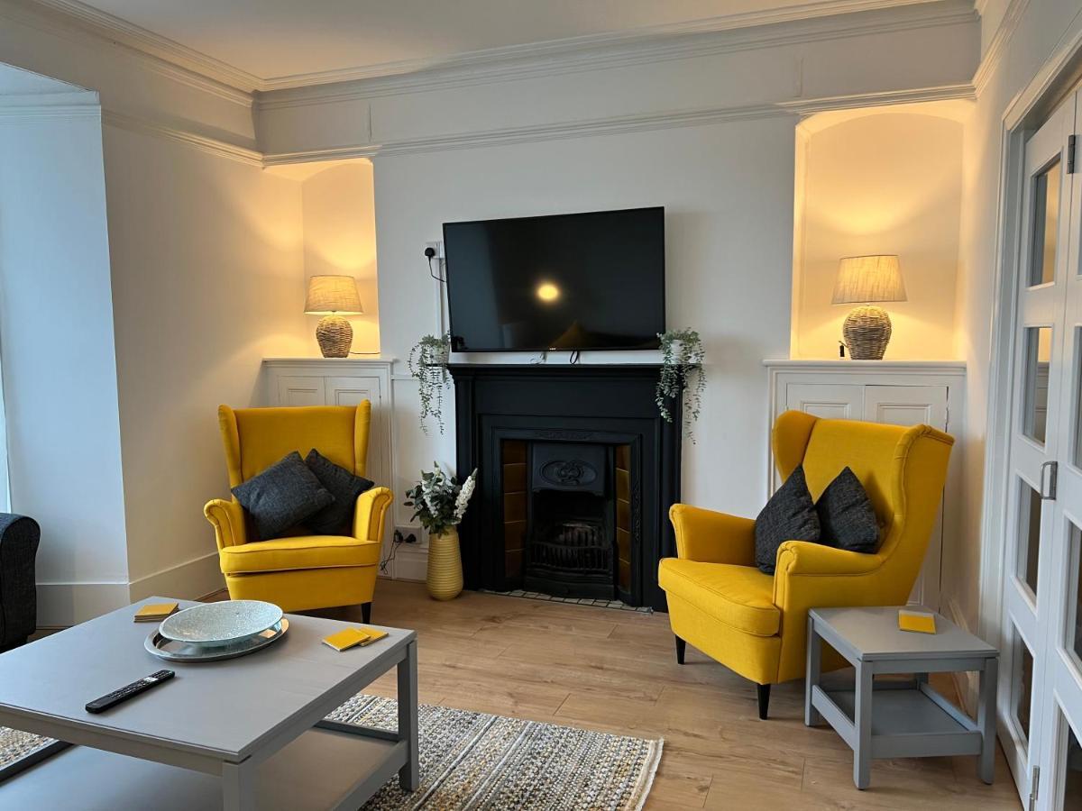 Heathcliff - 5 Bedroom House In Town Centre Tenby Zewnętrze zdjęcie