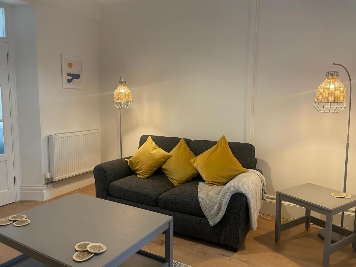 Heathcliff - 5 Bedroom House In Town Centre Tenby Zewnętrze zdjęcie