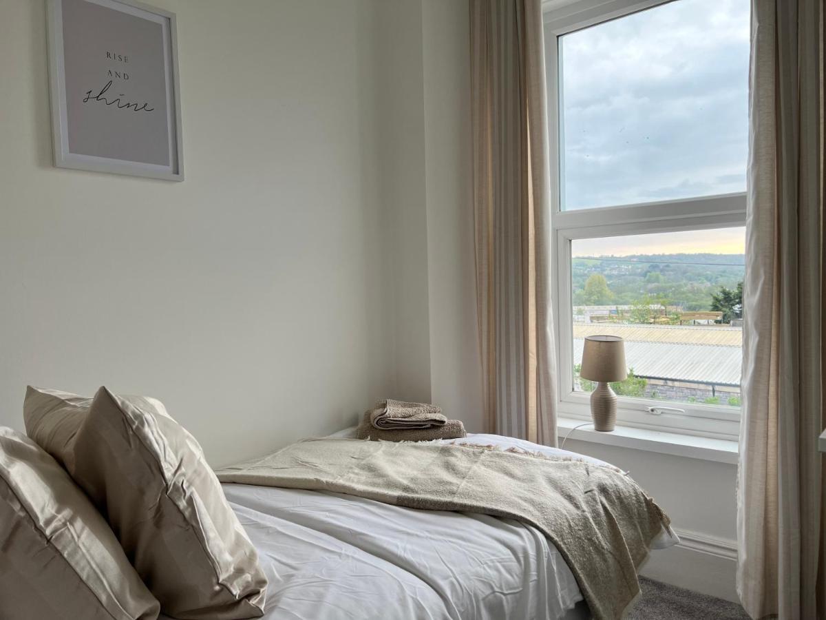 Heathcliff - 5 Bedroom House In Town Centre Tenby Zewnętrze zdjęcie
